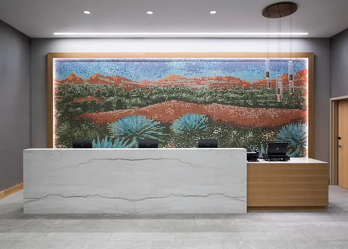 Hyatt House Phoenix Hotel 4*