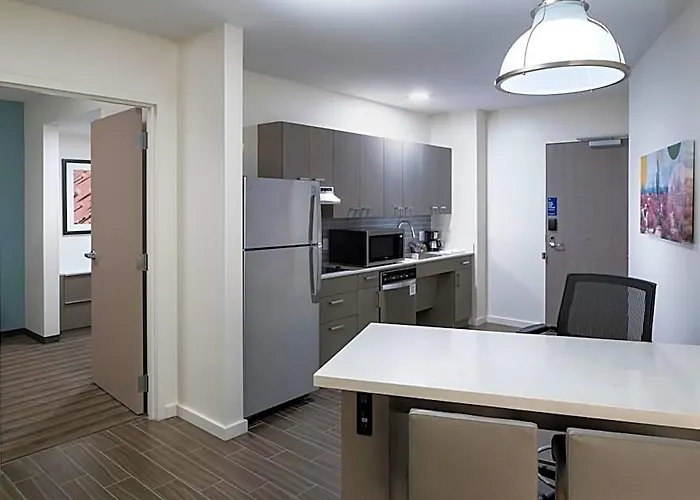Hyatt House Phoenix Hotel Tempe